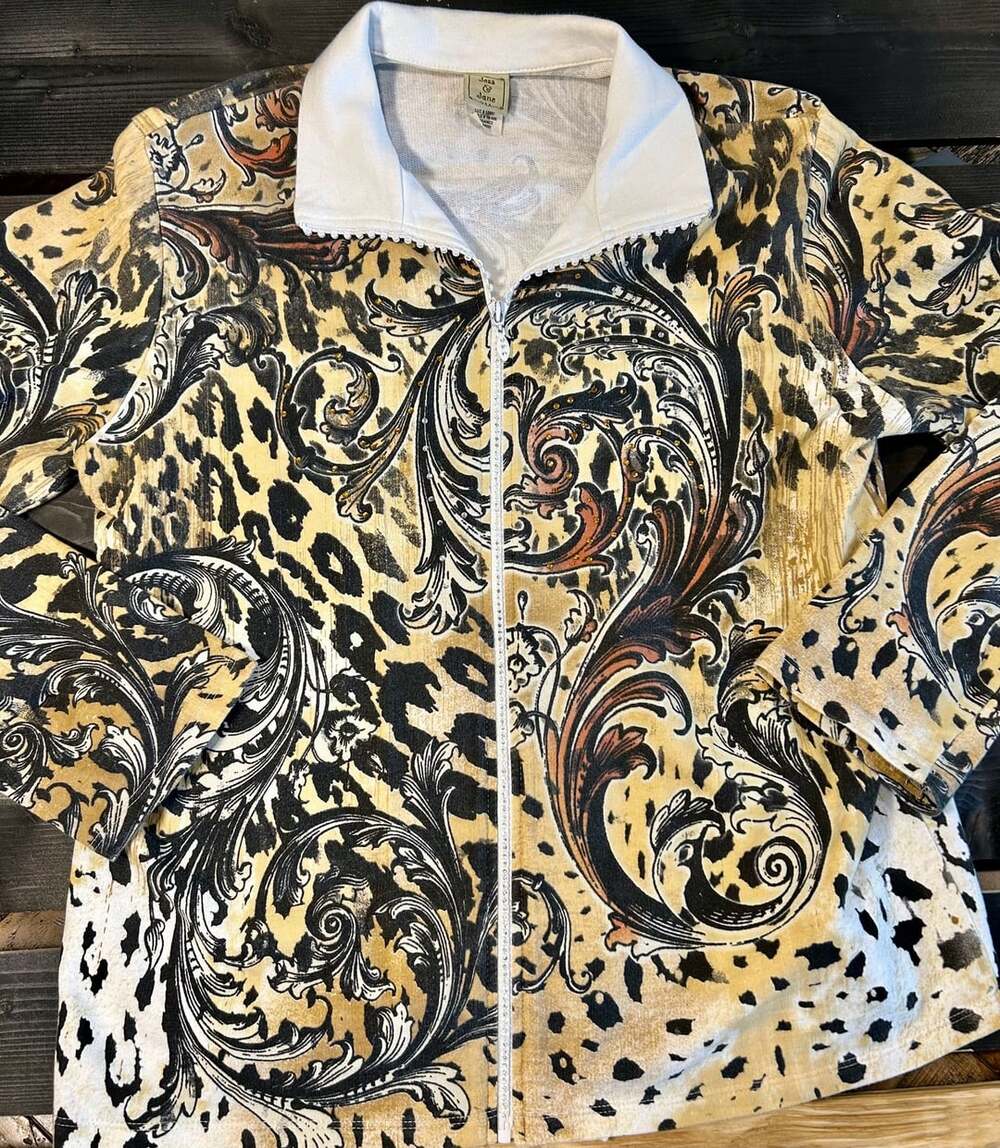 Jess & Jane USA Elegance Style #16-466 Animal Print Full Zip Lightweight Jacket